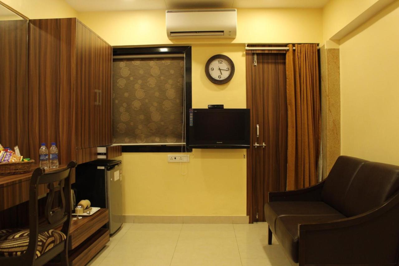 Hotel Metro Palace Mumbai Exteriör bild