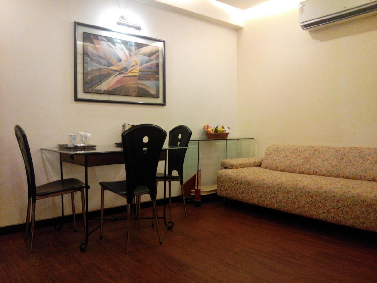 Hotel Metro Palace Bandra Mumbai Exteriör bild