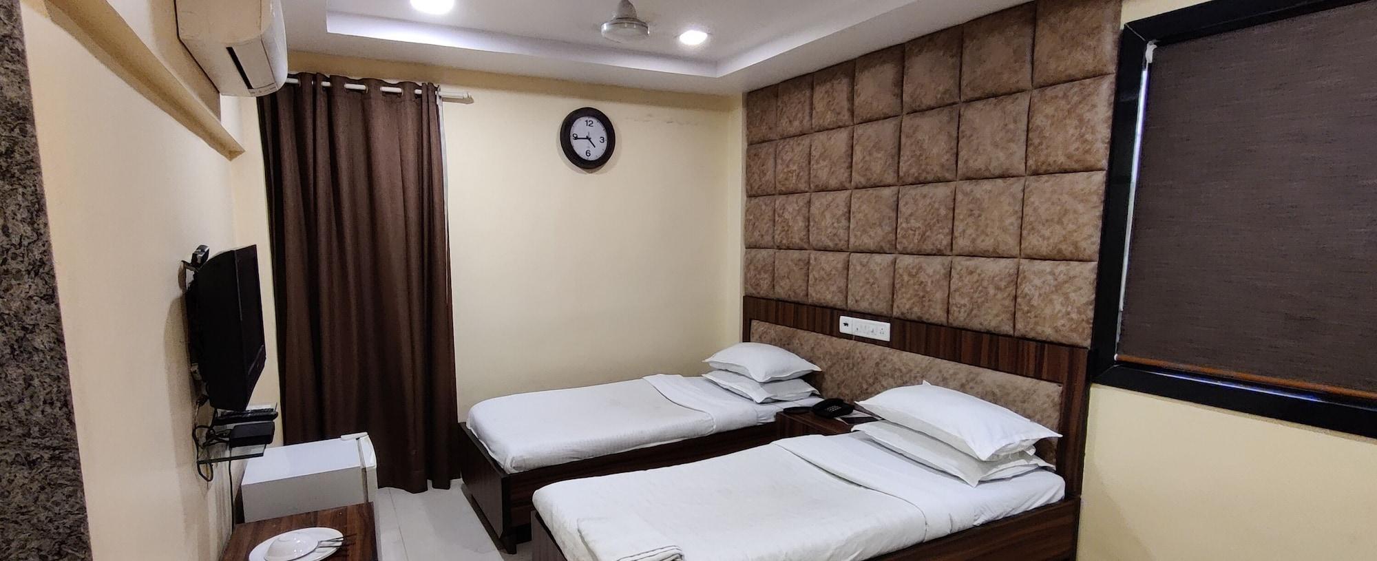 Hotel Metro Palace Bandra Mumbai Exteriör bild