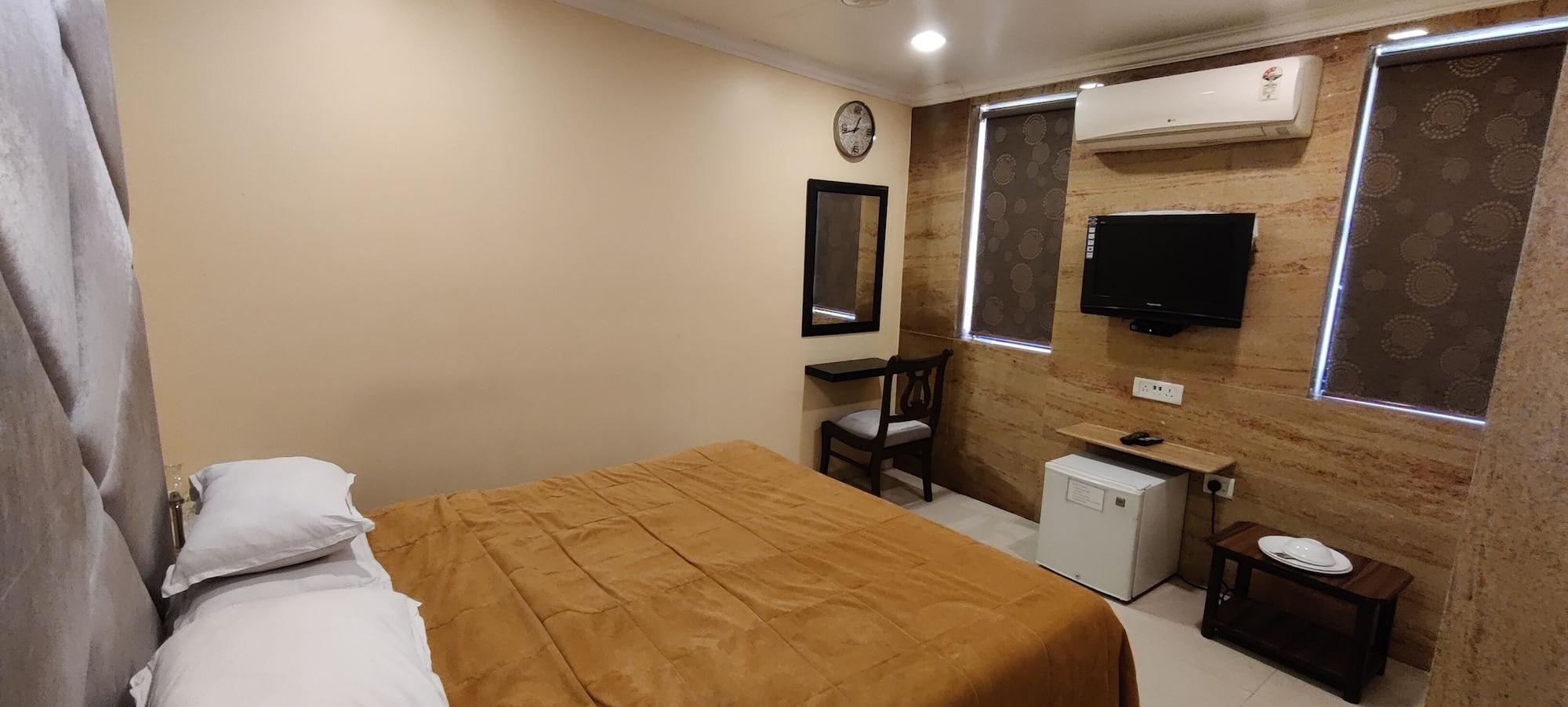 Hotel Metro Palace Mumbai Exteriör bild