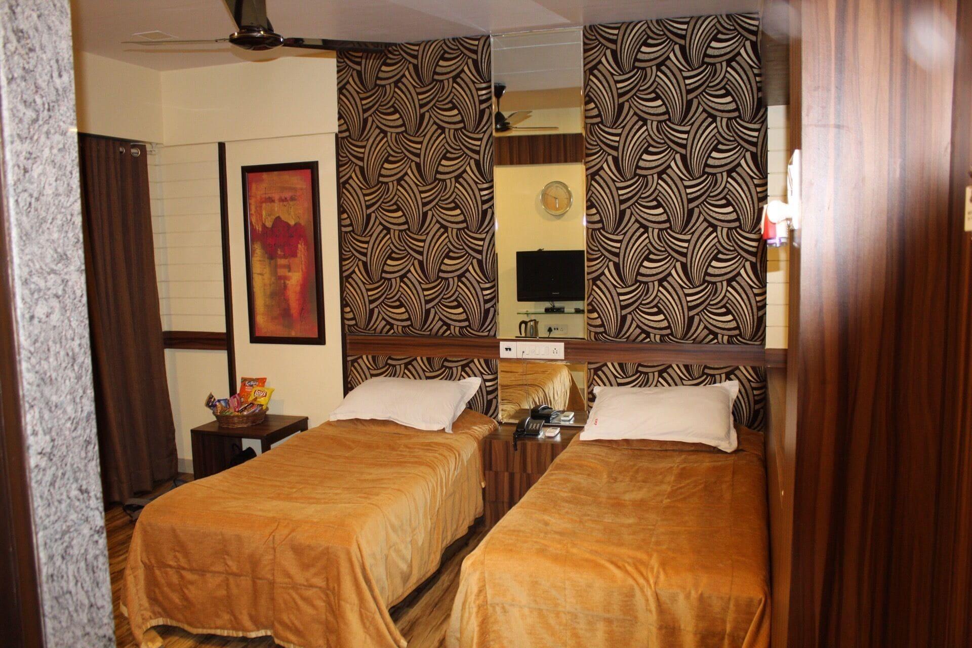 Hotel Metro Palace Mumbai Exteriör bild