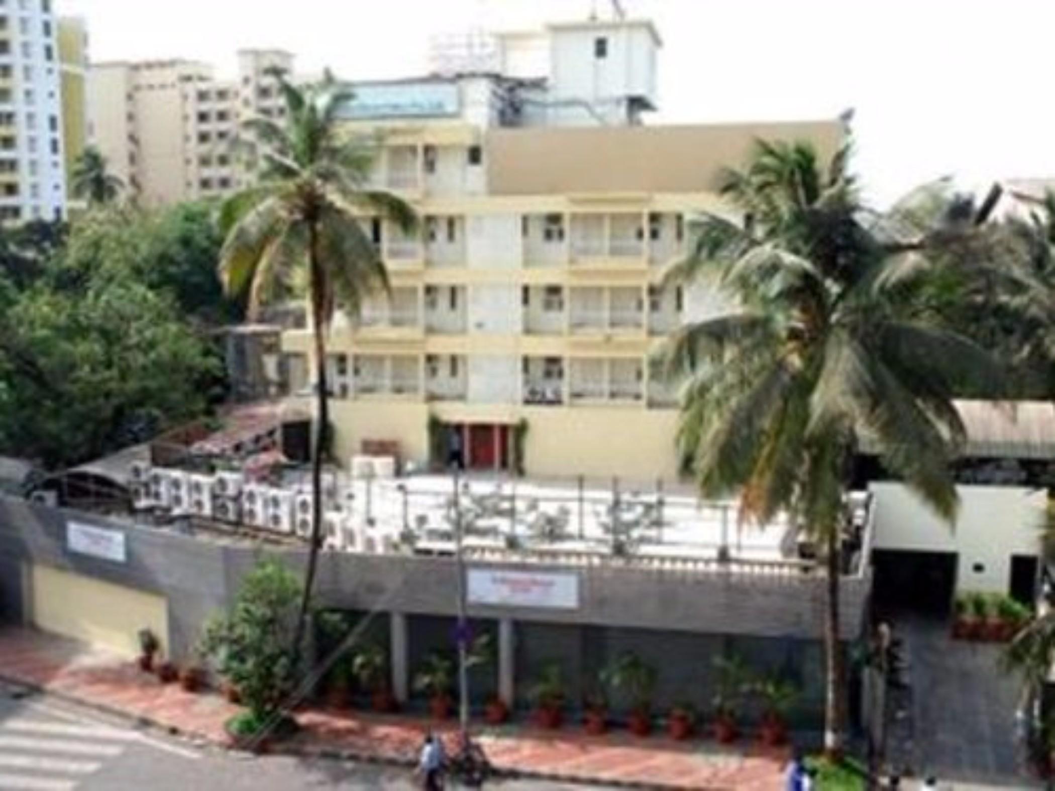 Hotel Metro Palace Mumbai Exteriör bild