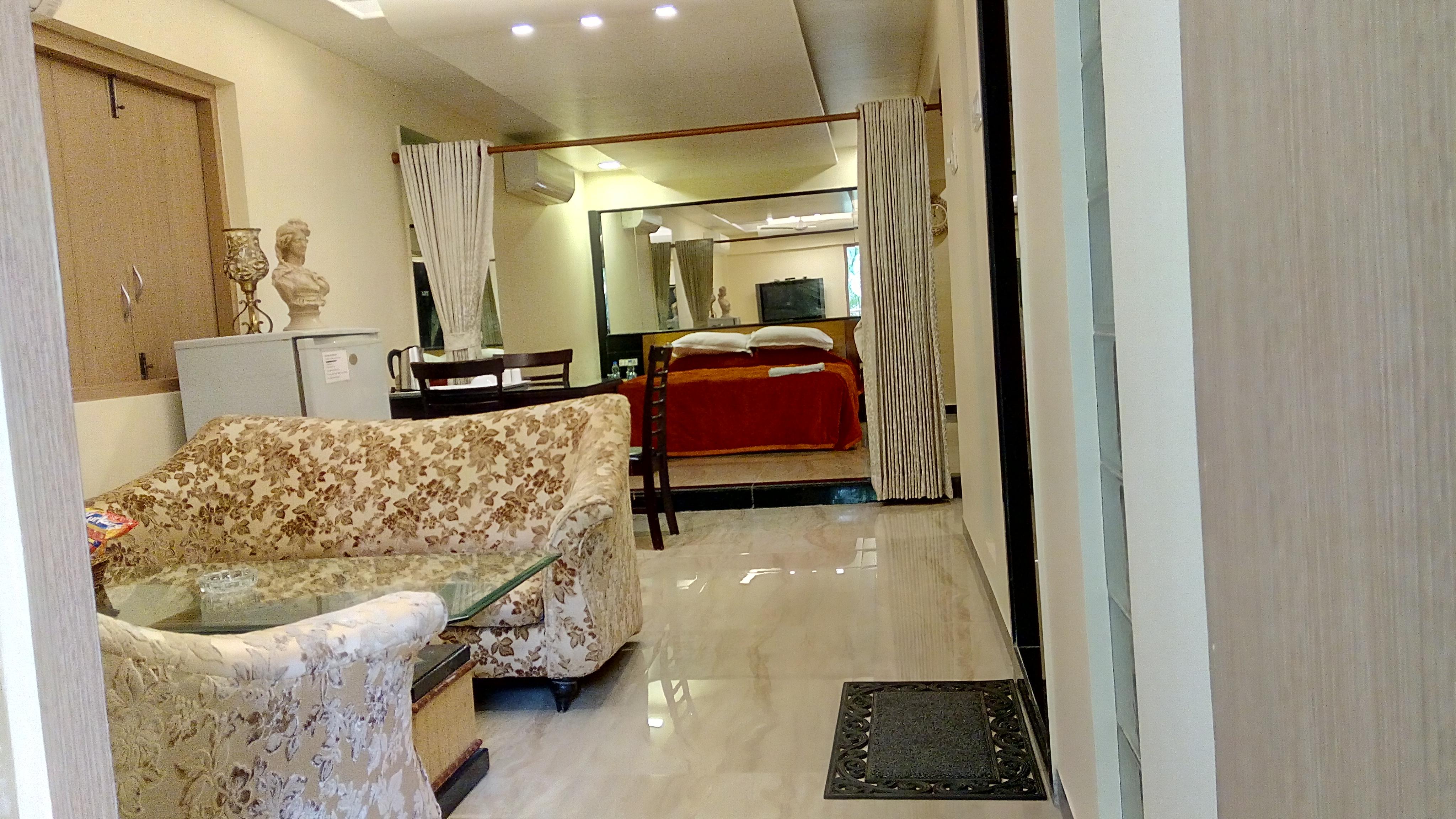 Hotel Metro Palace Bandra Mumbai Exteriör bild