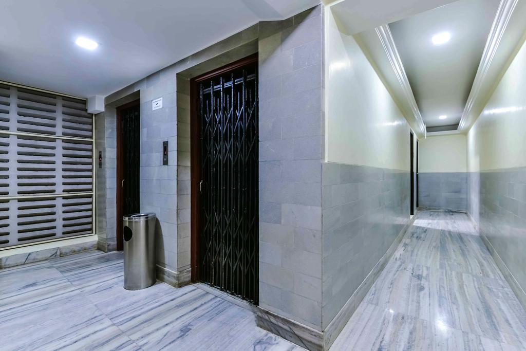 Hotel Metro Palace Mumbai Exteriör bild
