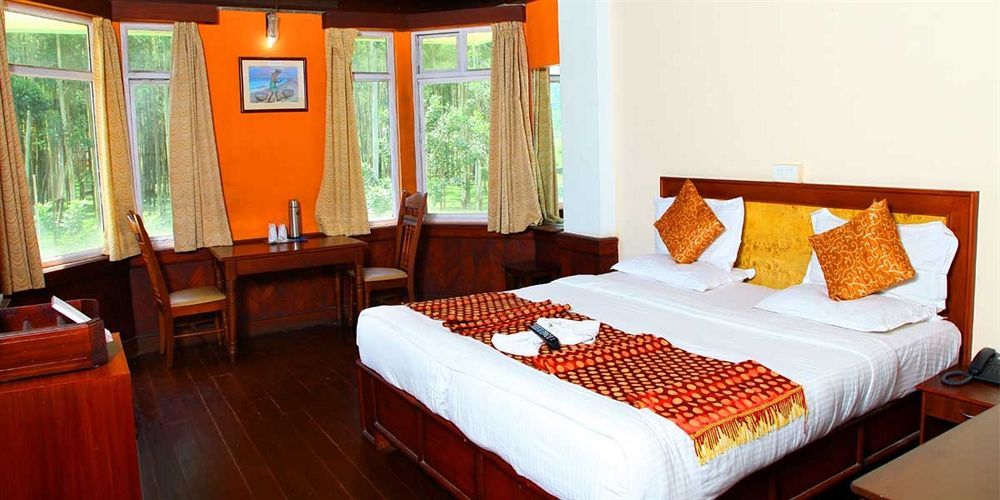Hotel Metro Palace Bandra Mumbai Exteriör bild