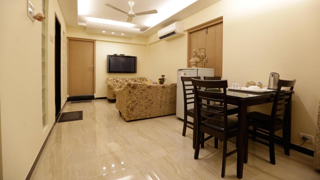 Hotel Metro Palace Mumbai Exteriör bild
